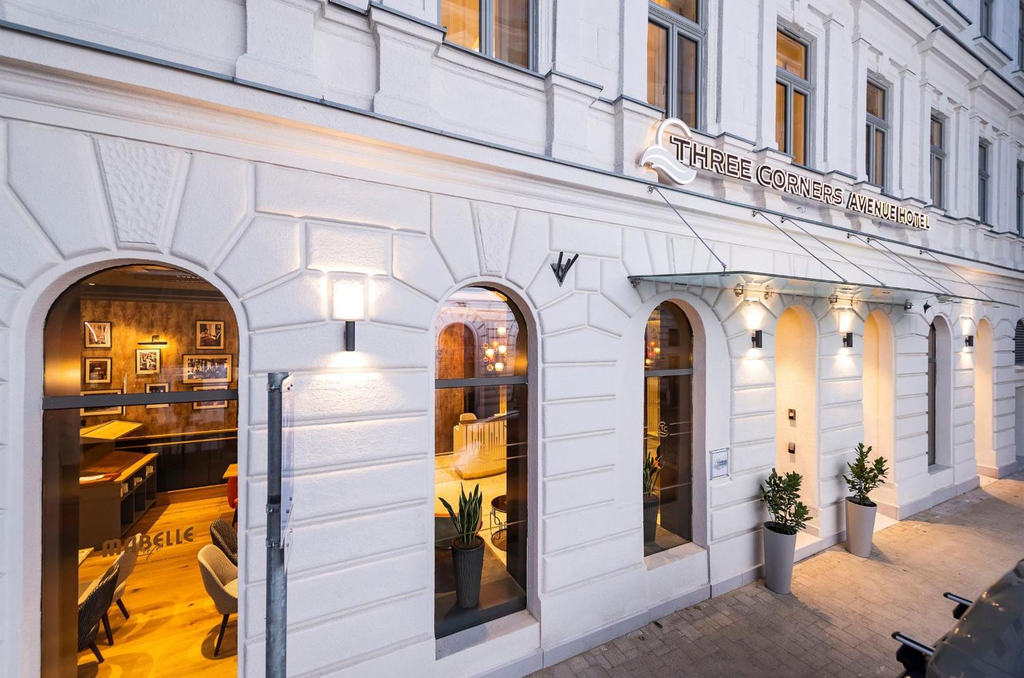 Three Corners Avenue Hotel Budapest Exterior photo